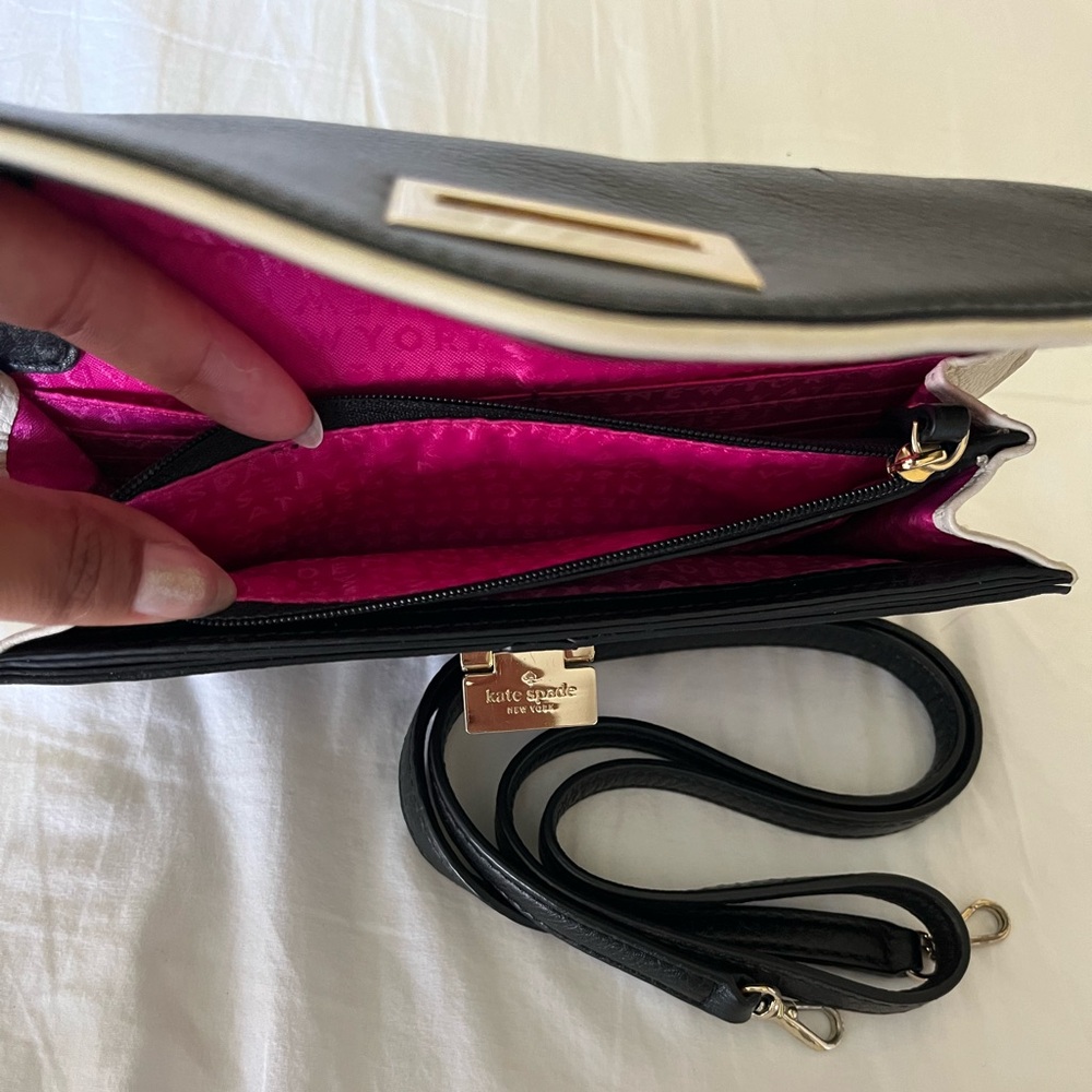 Kate Spade Crossbody bag, envelope clutch, black and white in color - Picture 6 of 9